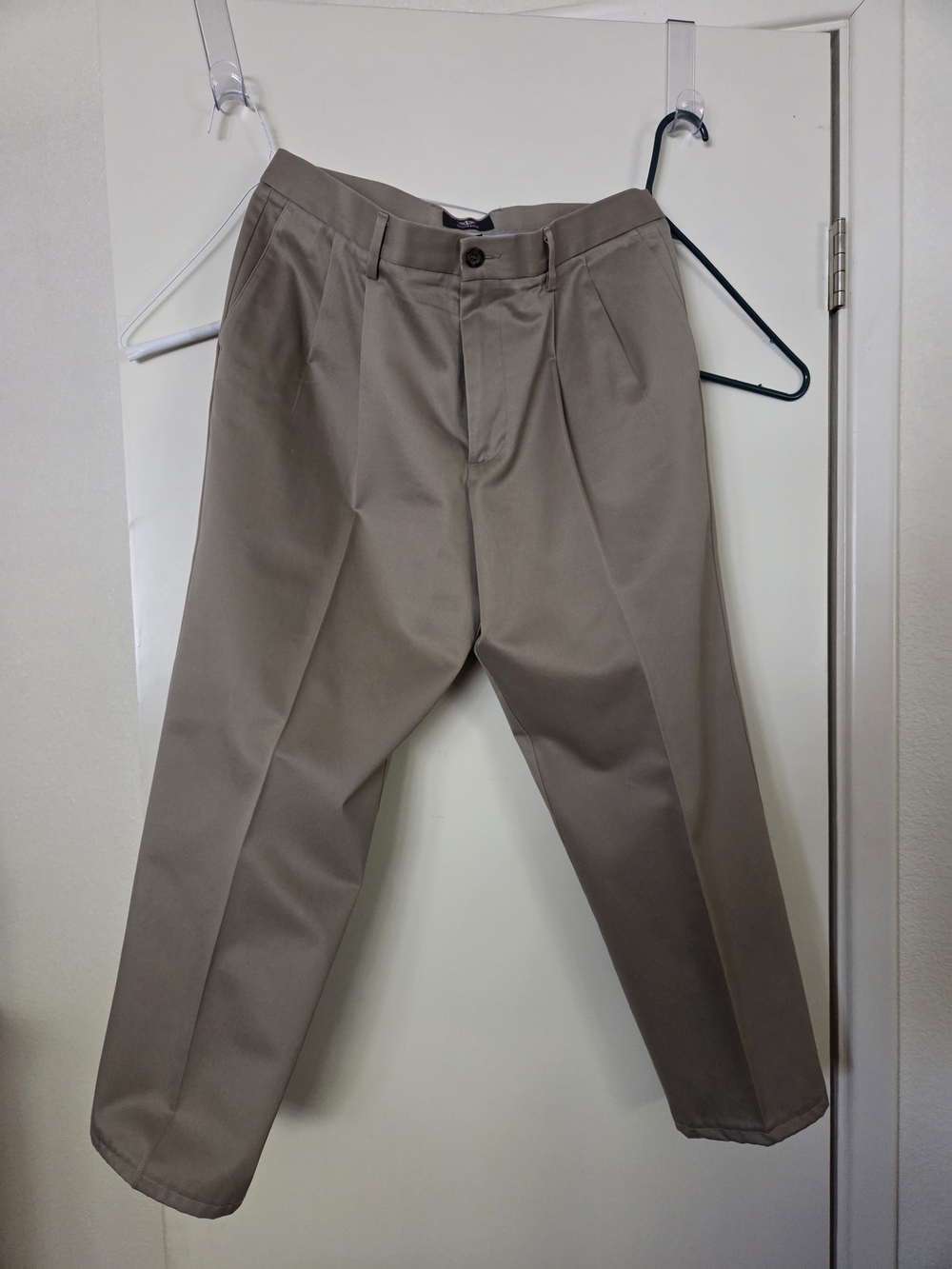 Dockers Men's Classic Pleated Casual Pants - Khaki